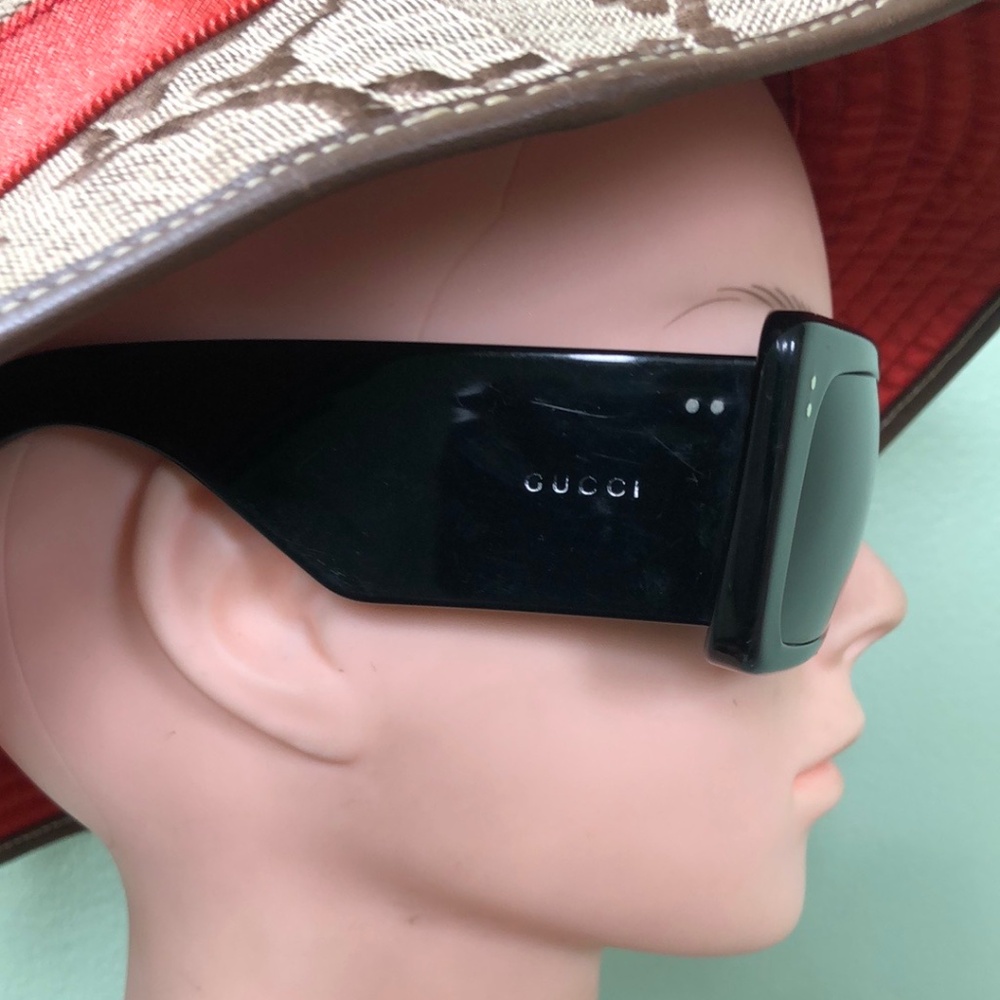 Gucci Sunglasses - Picture 3 of 7